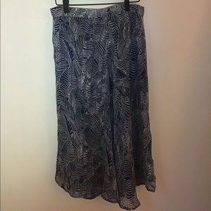 LOVE 21 long flowy skirt